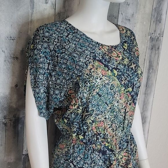 BCBGeneration Floral Multi Romper - Picture 3 of 14